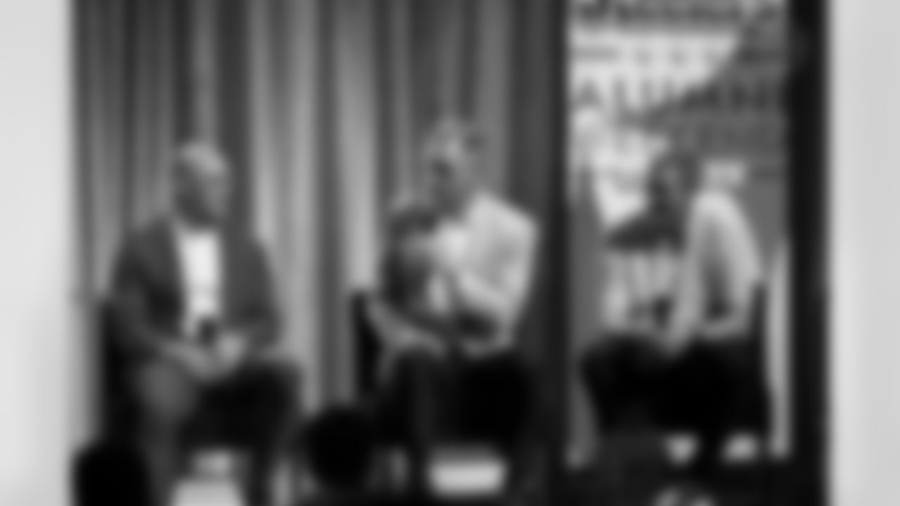 The Pittsburgh Steelers celebrated the 20th anniversary of Super Bowl XL during the Alumni Weekend Dinner at Acrisure Stadium benefitting the UPMC Sports Medicine Concussion Program, Saturday, Nov. 1, 2025 in Pittsburgh, PA. (Alysa Rubin / Pittsburgh Steelers)