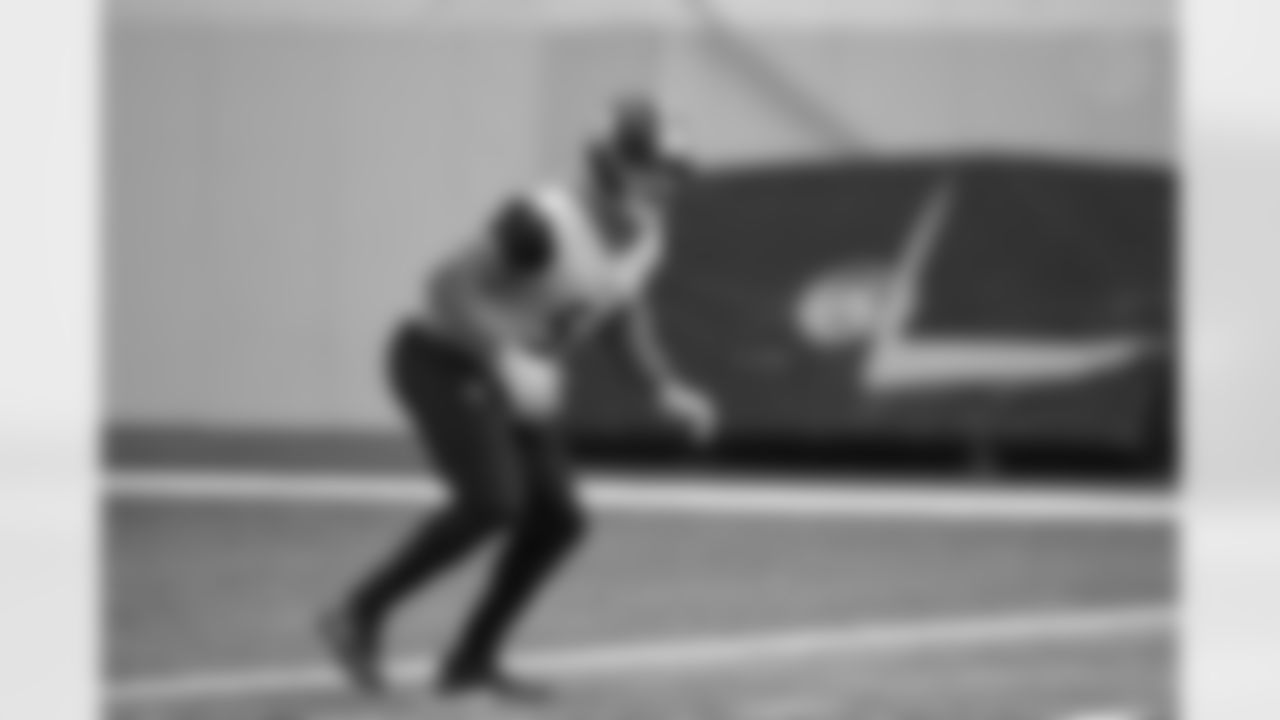 Pittsburgh Steelers linebacker Alex Highsmith (56) during practice at the UPMC Rooney Sports Complex preparing for a Week 14 matchup against the Baltimore Ravens, Wednesday, Dec. 3, 2025 in Pittsburgh, PA. (Karl Roser / Pittsburgh Steelers)