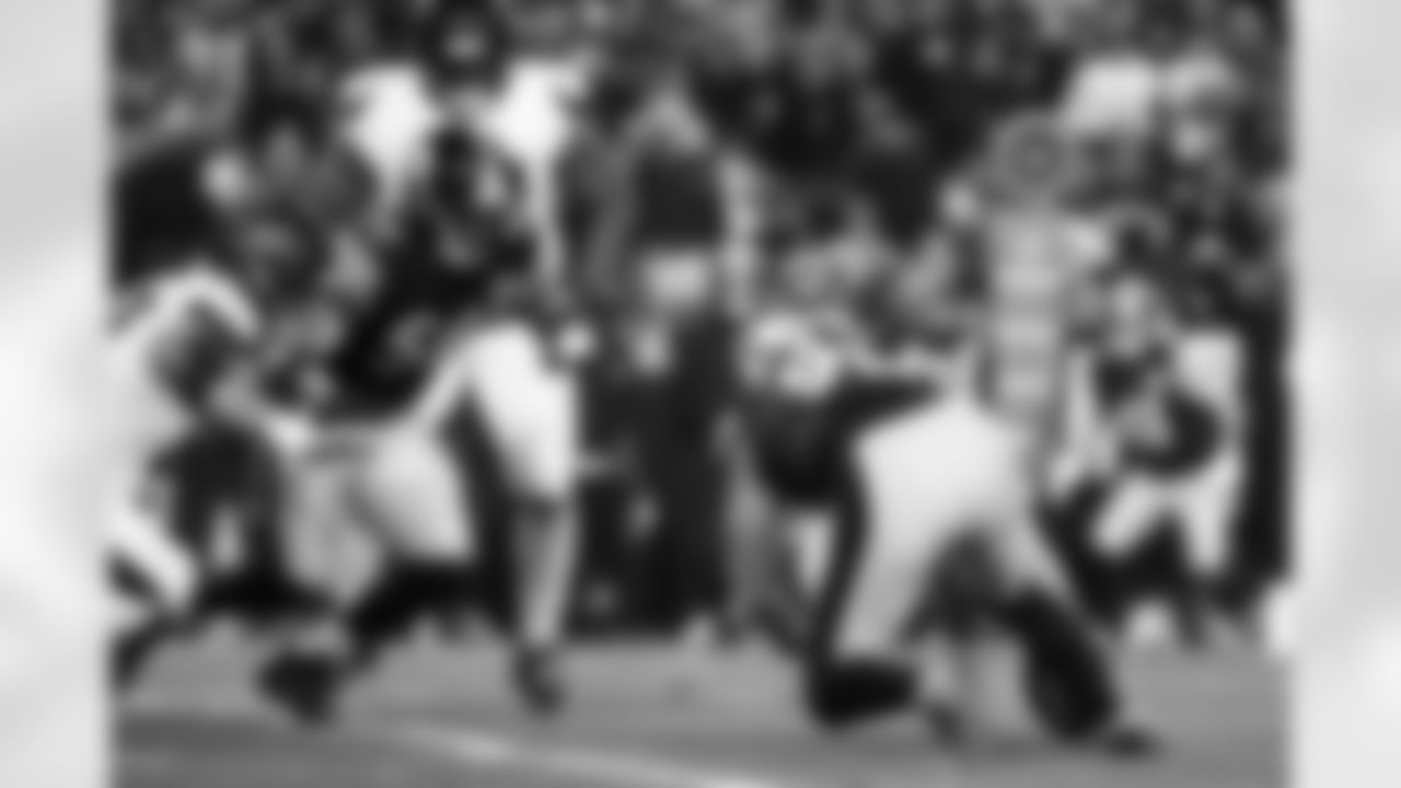 Pittsburgh Steelers linebacker Alex Highsmith (56) and Pittsburgh Steelers linebacker T.J. Watt (90) during a postseason Wild Card game between the Pittsburgh Steelers and the Houston Texans, Monday, Jan. 12, 2026 in Pittsburgh, PA. (Jared Wickerham / Pittsburgh Steelers)