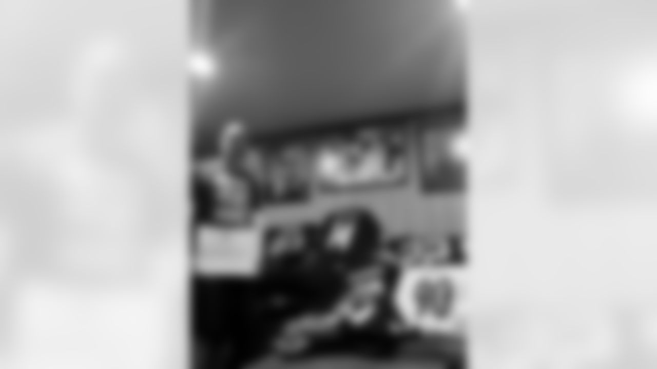 SNUTraditions_HereWeGoSigns_Jan152024951AM_AmunRa_Supreme_97494590_IMG_3293.jpeg_97494590_IMG_3293