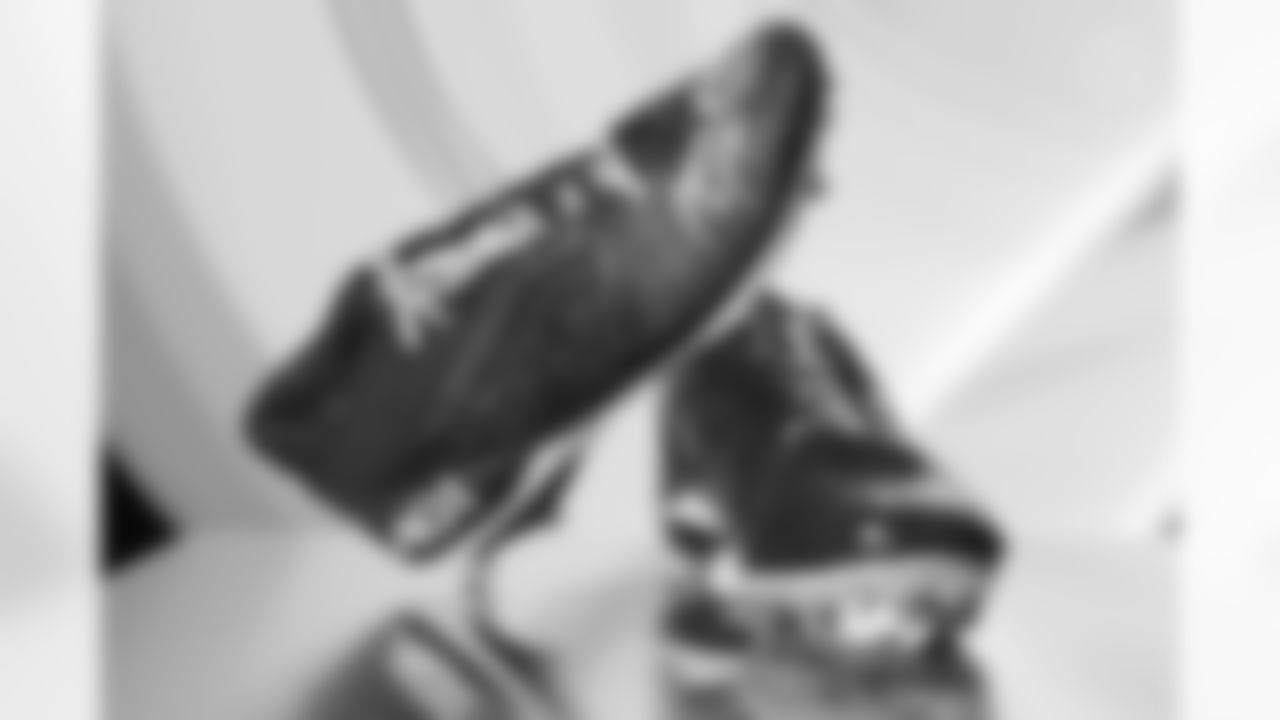 Pittsburgh Steelers defensive end Logan Lee (91) will showcase his custom cleats supporting Athletes in Action during Week 13. (Alysa Rubin / Pittsburgh Steelers)