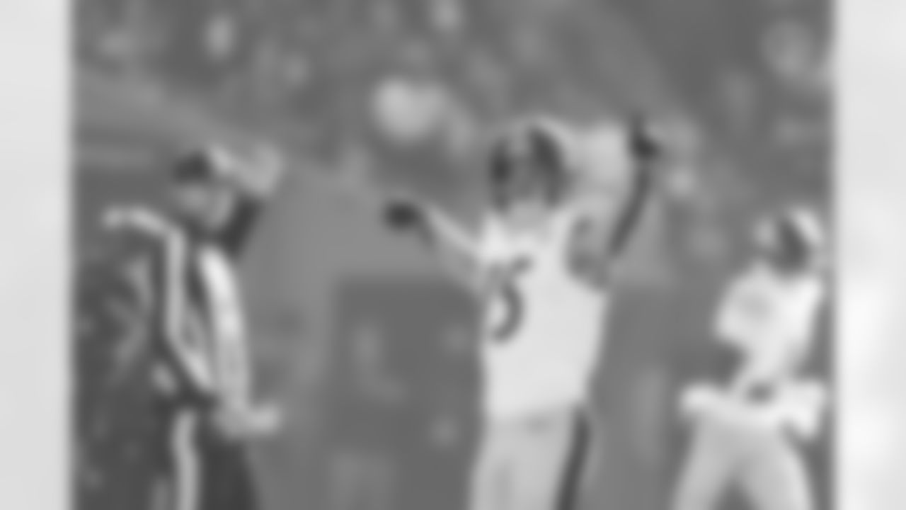 Pittsburgh Steelers wide receiver Ben Skowronek (15) during a regular season game between the Pittsburgh Steelers and the Chicago Bears, Sunday, Nov. 23, 2025 in Chicago, IL. (Nick Smith / Pittsburgh Steelers)