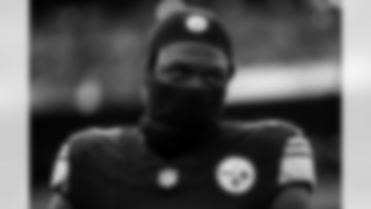 Pittsburgh Steelers cornerback James Pierre (42) prior to a regular season game against the Cincinnati Bengals, Sunday, Nov. 16, 2025 in Pittsburgh, PA. The Steelers defeated the Bengals 34-12. (Alysa Rubin / Pittsburgh Steelers)