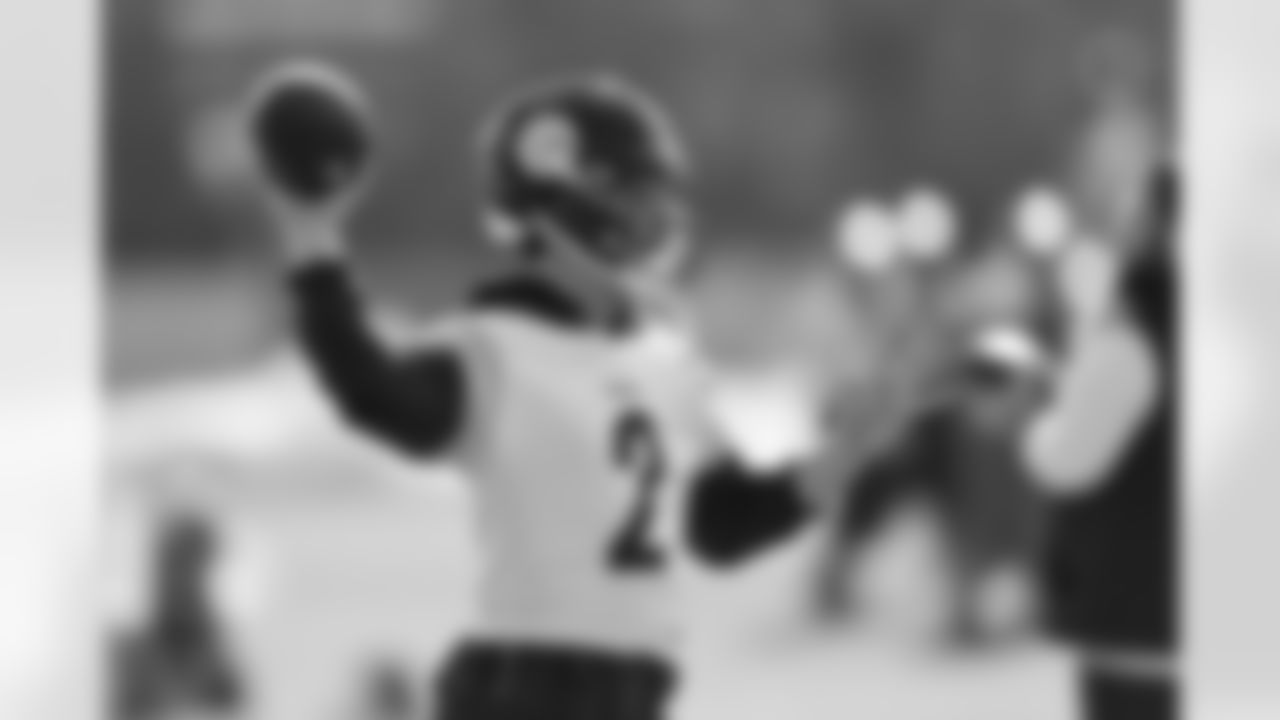 Pittsburgh Steelers quarterback Mason Rudolph (2) during practice at the UPMC Rooney Sports Complex preparing for a Week 16 matchup against the Detroit Lions, Thursday, Dec. 18, 2025 in Pittsburgh, PA. (Karl Roser / Pittsburgh Steelers)