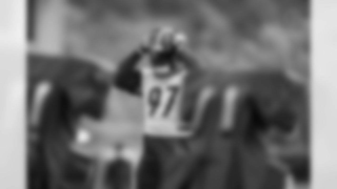 Pittsburgh Steelers defensive tackle Cameron Heyward (97) participates in the Organized Team Activities (OTAs), Tuesday May 27, 2025 at the UPMC Rooney Sports Complex. (Karl Roser / Pittsburgh Steelers)