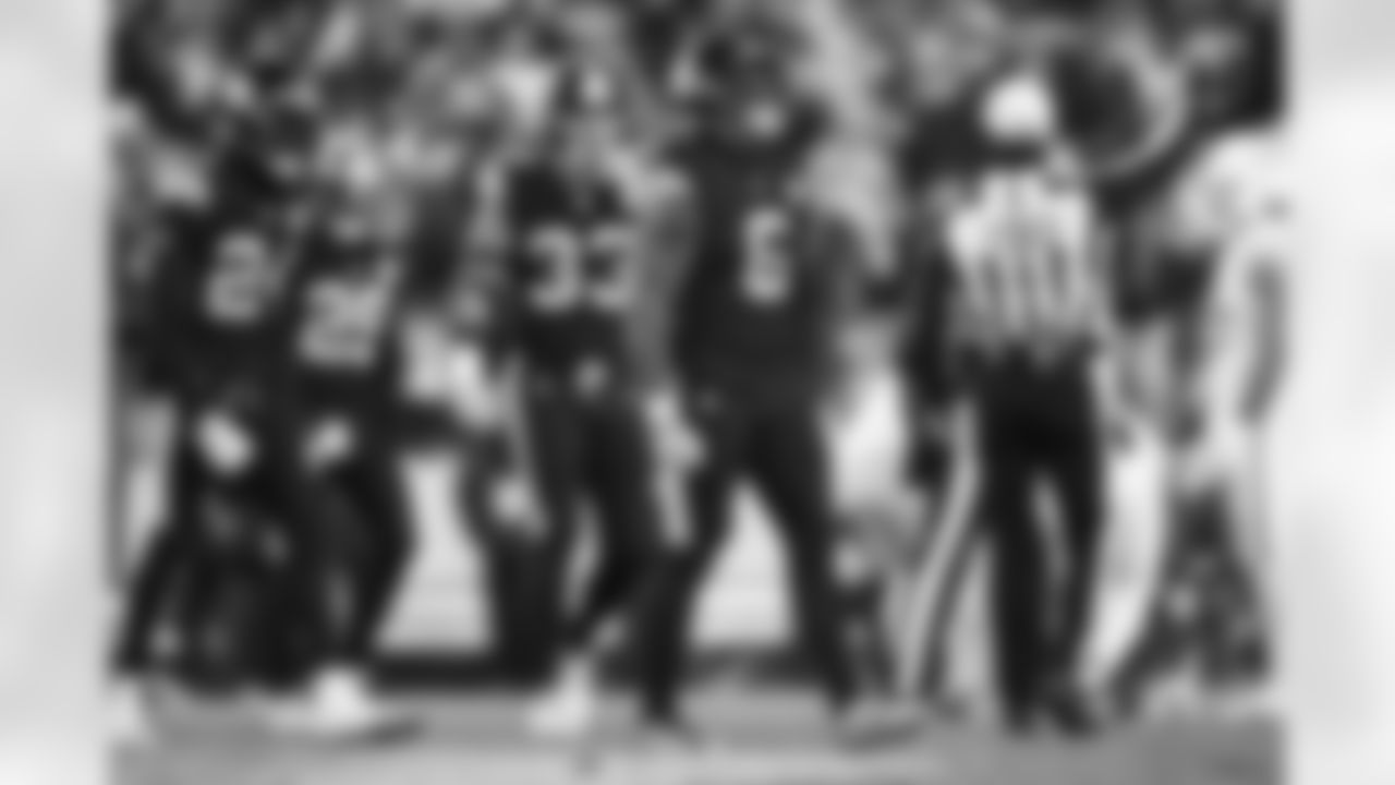 Pittsburgh Steelers linebacker Patrick Queen (6) during a regular season game between the Pittsburgh Steelers and the Miami Dolphins, Monday, Dec. 15, 2025 in Pittsburgh, PA. (Alysa Rubin / Pittsburgh Steelers)