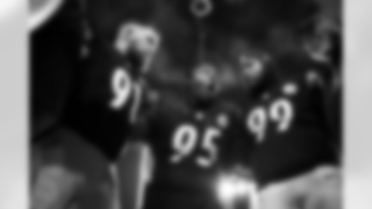 Pittsburgh Steelers defensive end Logan Lee (91), Pittsburgh Steelers defensive tackle Keeanu Benton (95) and Pittsburgh Steelers defensive tackle Derrick Harmon (99) during a regular season game between the Pittsburgh Steelers and the Baltimore Ravens, Sunday, Jan. 4, 2026 in Pittsburgh, PA. (Jared Wickerham / Pittsburgh Steelers)