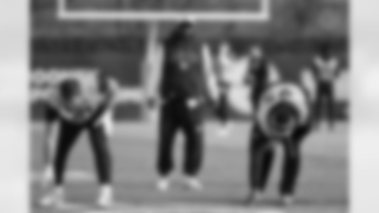 Pittsburgh Steelers head coach Mike Tomlin during practice at the UPMC Rooney Sports Complex preparing for a Week 17 matchup against the Cleveland Browns, Wednesday, Dec. 24, 2025 in Pittsburgh, PA. (Karl Roser / Pittsburgh Steelers)