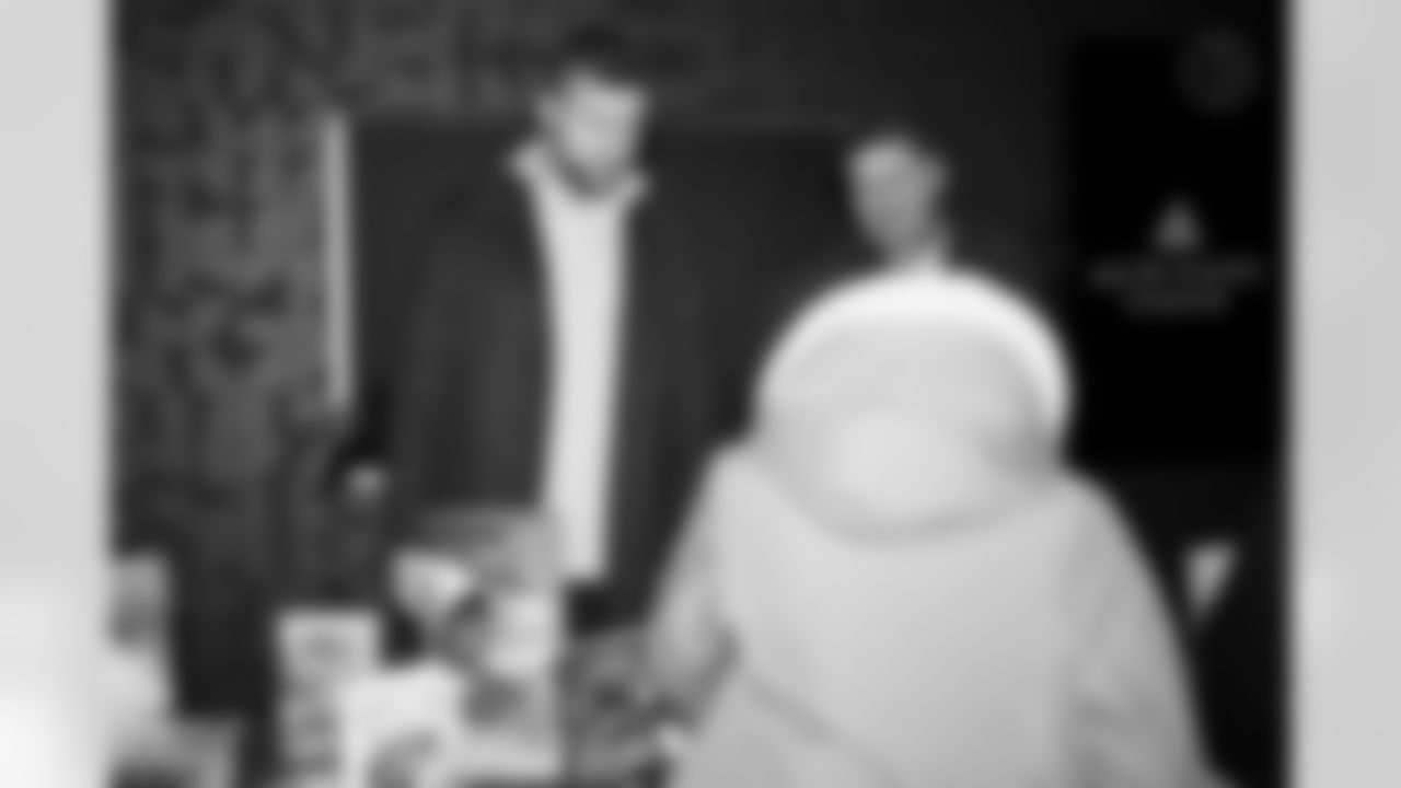 The Pittsburgh Steelers partnered with Convoy of Hope to give back to multiple community organizations in the Pittsburgh area on Tuesday, Dec. 9, 2025 in Pittsburgh, PA. (Alysa Rubin / Pittsburgh Steelers)