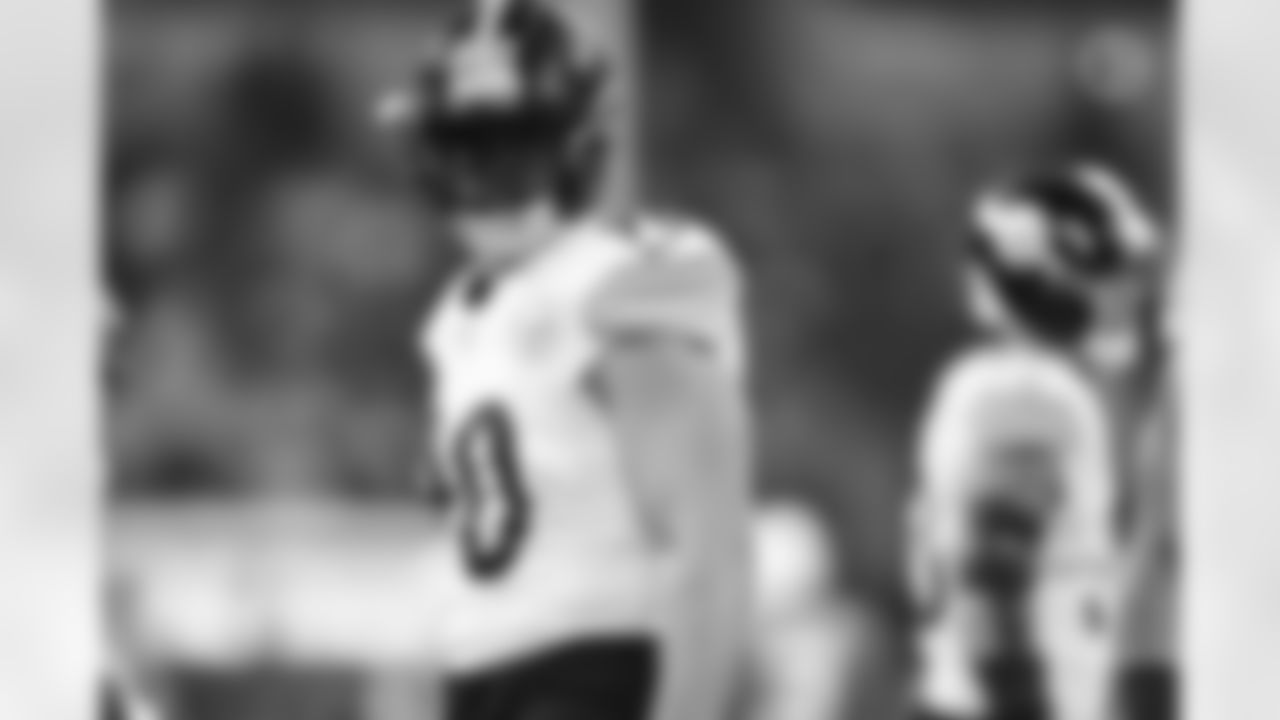 Pittsburgh Steelers linebacker T.J. Watt (90) during a regular season game between the Pittsburgh Steelers and the Los Angeles Chargers, Sunday, Nov. 9, 2025 in Inglewood, CA. (Karl Roser / Pittsburgh Steelers)