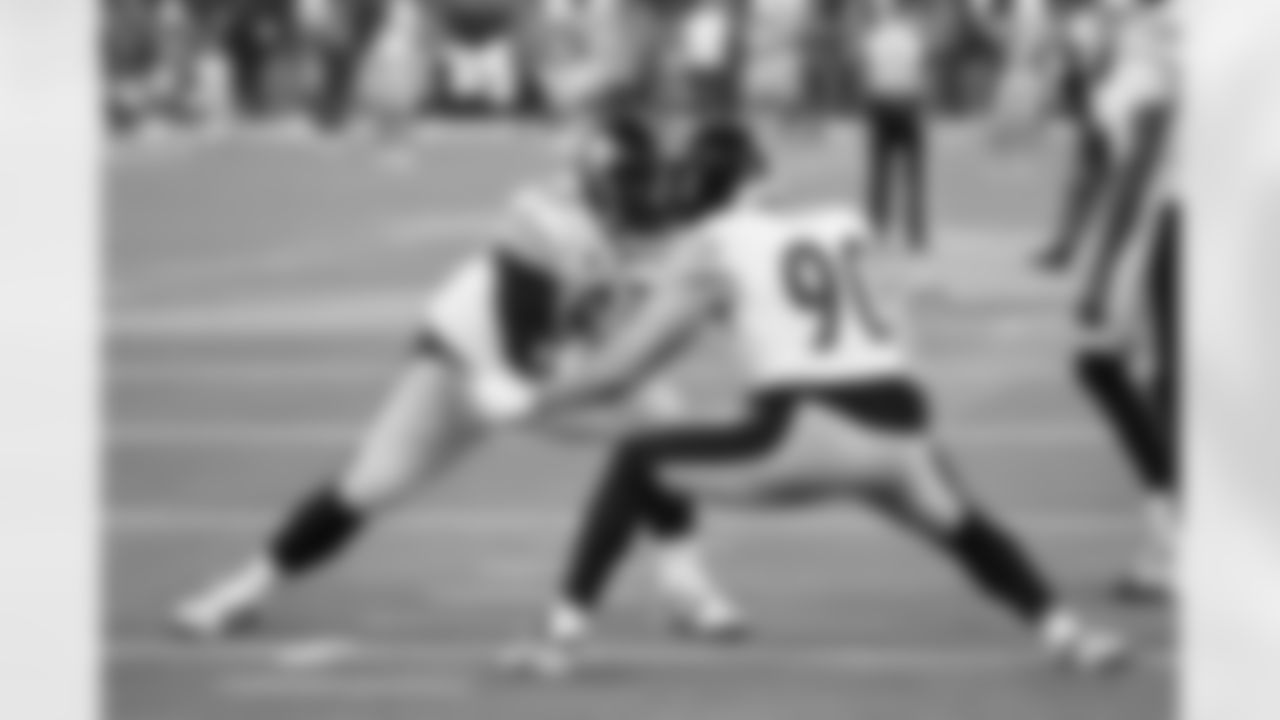 Pittsburgh Steelers linebacker T.J. Watt (90) Pittsburgh Steelers defensive tackle Cameron Heyward (97) during a regular season game between the Pittsburgh Steelers and the Los Angeles Chargers, Sunday, Nov. 9, 2025 in Inglewood, CA. (Karl Roser / Pittsburgh Steelers)