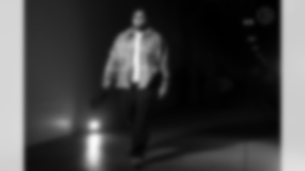 Pittsburgh Steelers offensive tackle Troy Fautanu (76) during a regular season game between the Pittsburgh Steelers and the Buffalo Bills, Sunday, Nov. 30, 2025 in Pittsburgh, PA.  (Karl Roser / Pittsburgh Steelers)