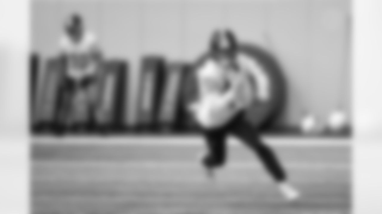 Pittsburgh Steelers wide receiver Roman Wilson (10) during practice at the UPMC Rooney Sports Complex preparing for a Week 15 matchup against the Miami Dolphins, Friday, Dec. 12, 2025 in Pittsburgh, PA. (Karl Roser / Pittsburgh Steelers)