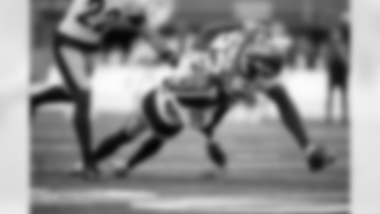 Pittsburgh Steelers cornerback Brandin Echols (26) tackles his opponent during a regular season game between the Pittsburgh Steelers and the New York Jets, Sunday, Sept. 7, 2025 in East Rutherford, NJ. The Steelers defeated the Jets 34-32. (Karl Roser / Pittsburgh Steelers)