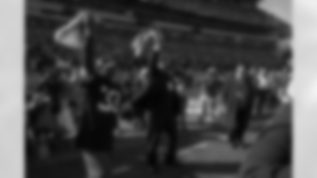 Frenchy Fuqua and Franco Harris led the Terrible Towel Twirl for the Steelers game against the Cincinnati Bengals in 2012