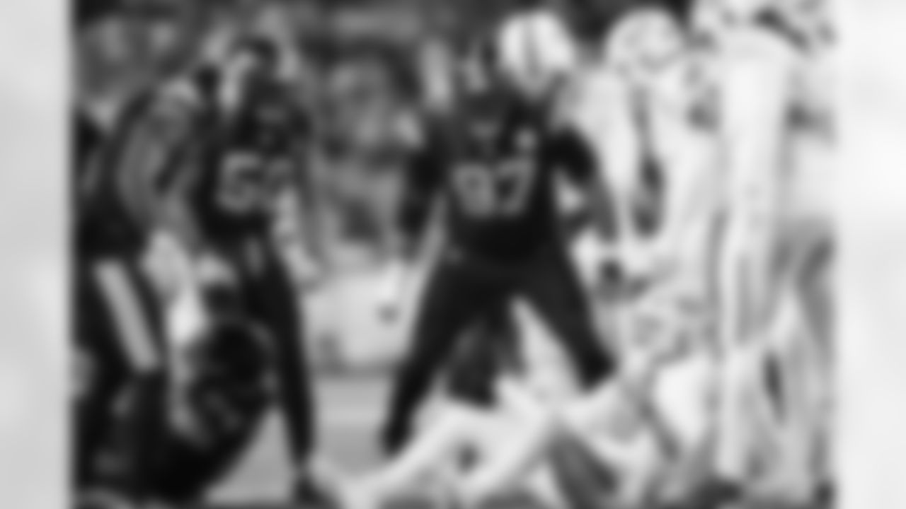 Pittsburgh Steelers defensive tackle Cameron Heyward (97) during a regular season game between the Pittsburgh Steelers and the Miami Dolphins, Monday, Dec. 15, 2025 in Pittsburgh, PA. (Alysa Rubin / Pittsburgh Steelers)