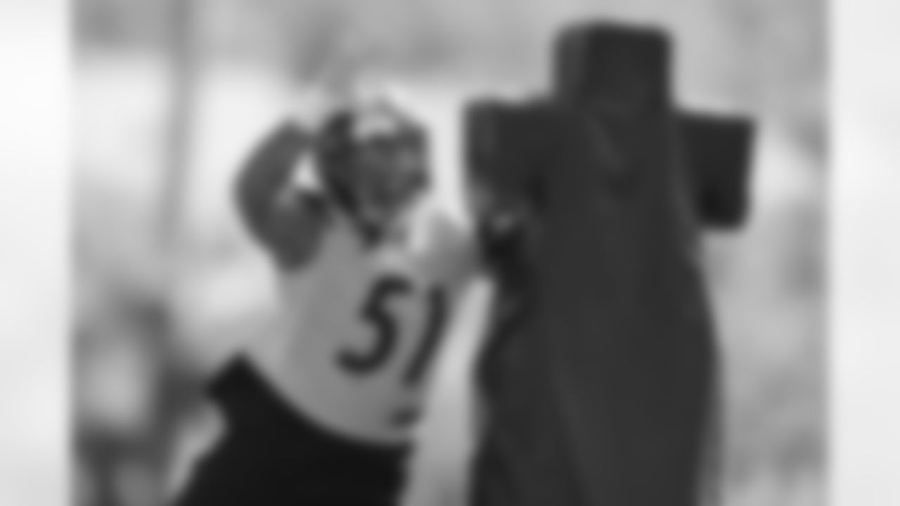 Pittsburgh Steelers linebacker Nick Herbig (51) during practice at the UPMC Rooney Sports Complex preparing for a Week 3 matchup against the New England Patriots, Thursday, Sept. 18, 2025 in Pittsburgh, PA. (Alysa Rubin / Pittsburgh Steelers)