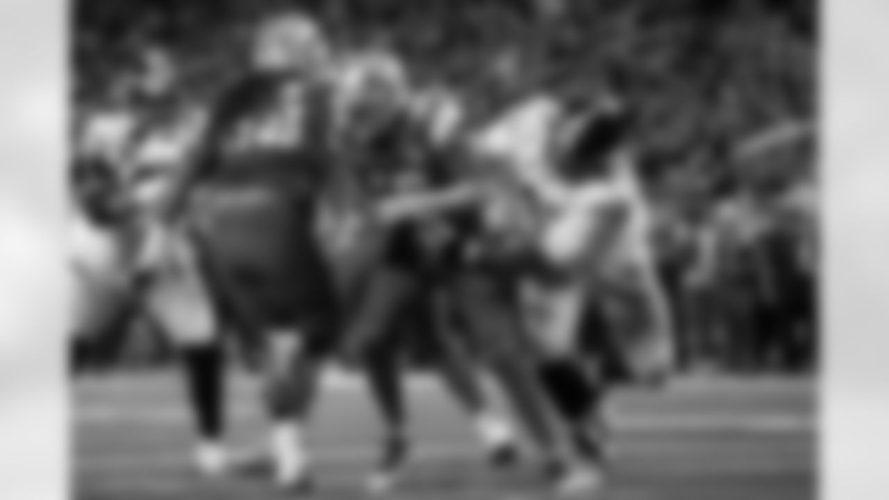 Pittsburgh Steelers defensive tackle Cameron Heyward (97) sacks Detroit Lions quarterback Jared Goff (16) during a regular season game, Sunday, Dec. 21, 2025 in Detroit, MI. The Steelers defeated the Lions 29-24. (Alysa Rubin / Pittsburgh Steelers)