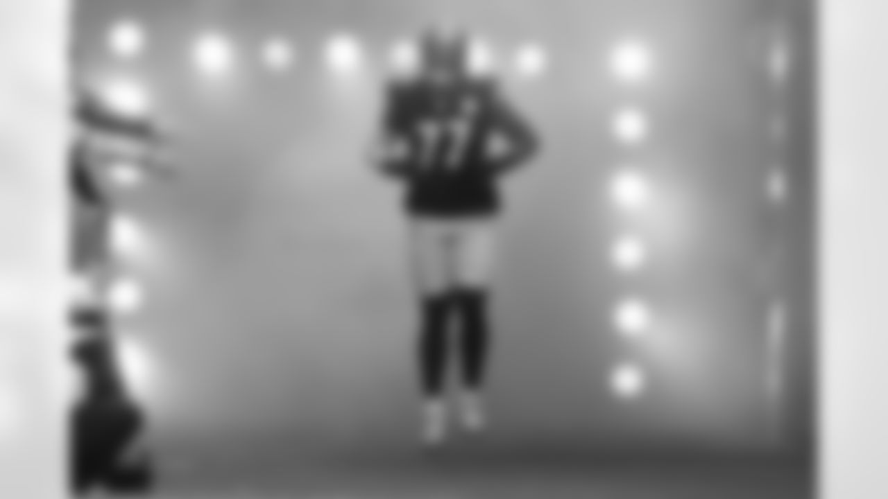 Pittsburgh Steelers offensive tackle Broderick Jones (77) during a regular season game between the Pittsburgh Steelers and the Cincinnati Bengals, Sunday, Nov. 16, 2025 in Pittsburgh, PA. (Harrison Barden / Pittsburgh Steelers)