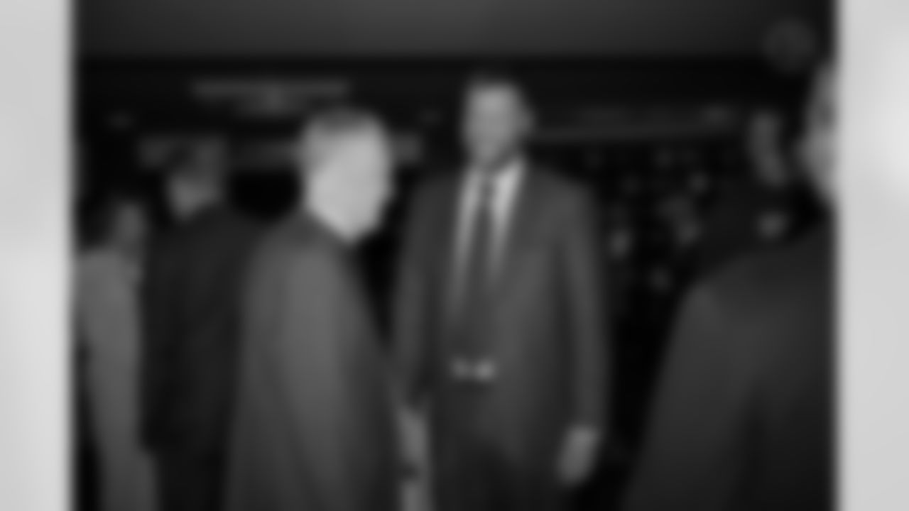 The Pittsburgh Steelers celebrate the 2025 Hall of Honor Class during the Hall of Honor Dinner Ceremony presented by U.S. Steel on Sunday, Dec. 14, 2025 in Pittsburgh, PA. (Alysa Rubin / Pittsburgh Steelers)