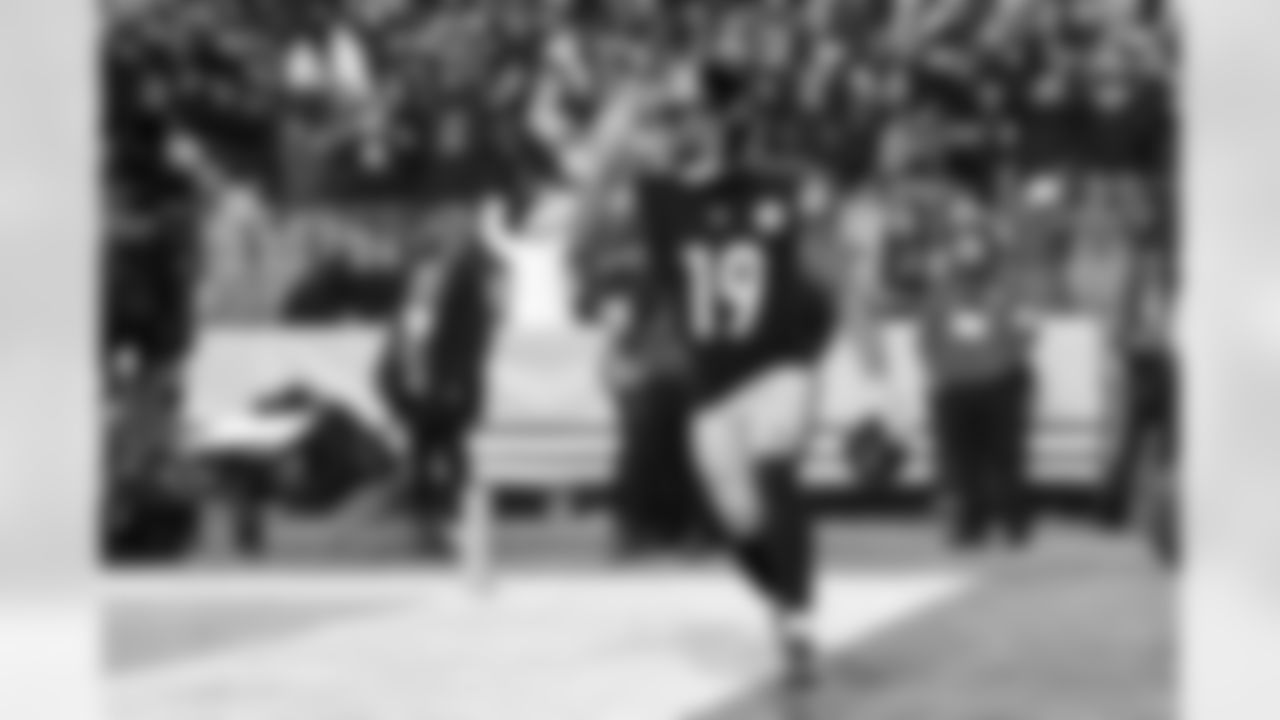 Pittsburgh Steelers wide receiver Calvin Austin III (19) during a regular season game between the Pittsburgh Steelers and the Baltimore Ravens, Sunday, Jan. 4, 2026 in Pittsburgh, PA.  (Karl Roser / Pittsburgh Steelers)