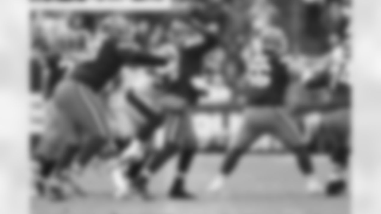 Pittsburgh Steelers linebacker Alex Highsmith (56) during a regular season game between the Pittsburgh Steelers and the Cleveland Browns, Sunday, Dec. 28, 2025 in Cleveland, OH. (Karl Roser / Pittsburgh Steelers)