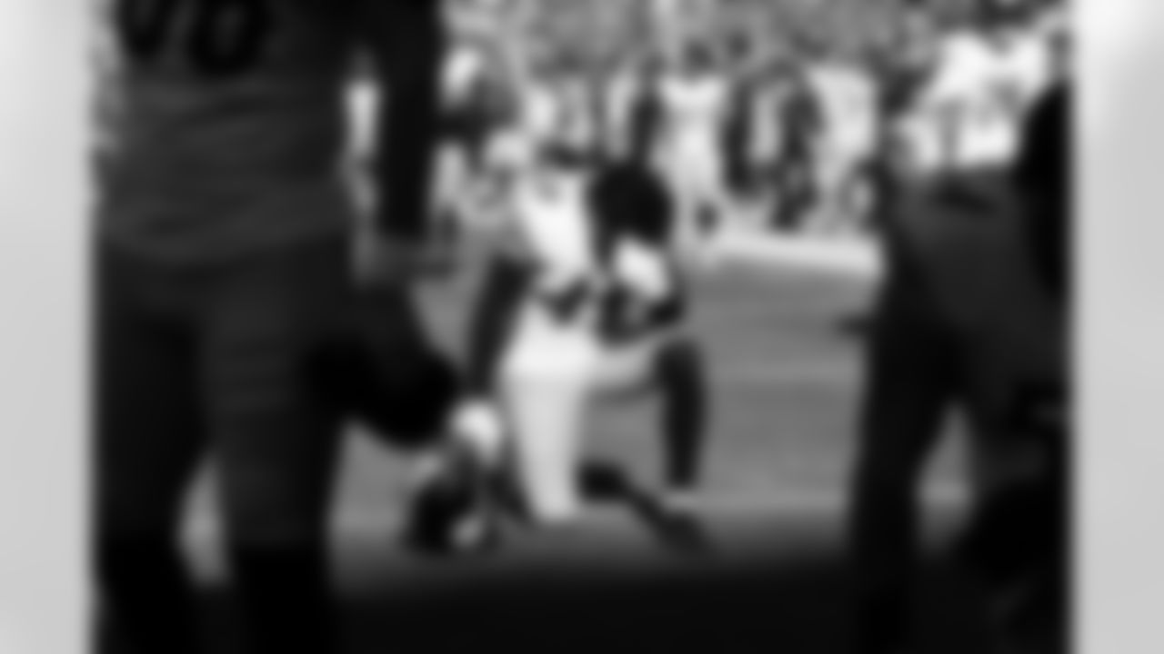 Pittsburgh Steelers defensive back Sebastian Castro (49) during a regular season game between the Pittsburgh Steelers and the Chicago Bears, Sunday, Nov. 23, 2025 in Chicago, IL. (Alysa Rubin / Pittsburgh Steelers)