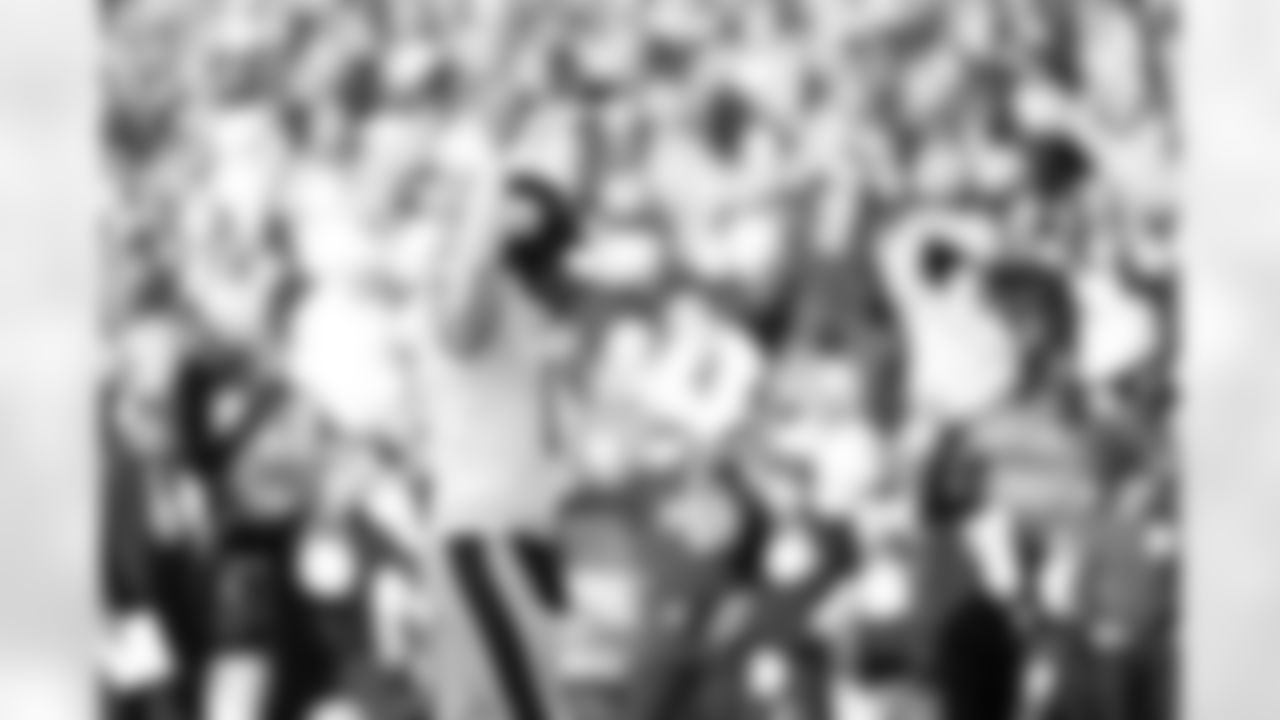 Pittsburgh Steelers quarterback Aaron Rodgers (8) during a regular season game between the Pittsburgh Steelers and the Baltimore Ravens, Sunday, Dec. 7, 2025 in Baltimore, MD. The Steelers defeated the Ravens 27-22. (Karl Roser / Pittsburgh Steelers)