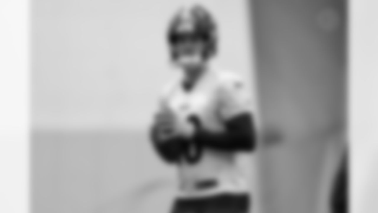 Pittsburgh Steelers quarterback Will Howard (18) during practice at the UPMC Rooney Sports Complex preparing for a Wild Card matchup against the Houston Texans, Saturday, Jan. 10, 2026 in Pittsburgh, PA. (Alysa Rubin / Pittsburgh Steelers)