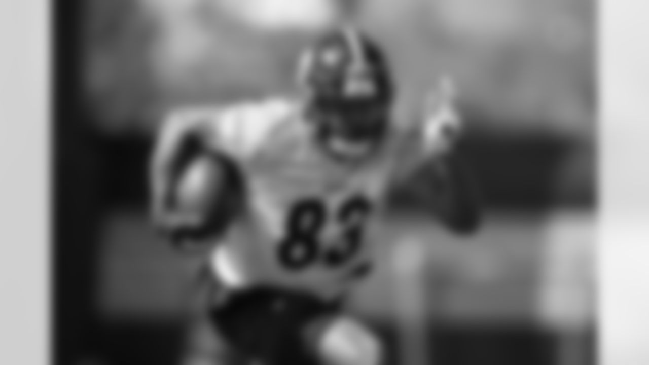Pittsburgh Steelers tight end/fullback Connor Heyward (83) during practice at the UPMC Rooney Sports Complex preparing for a Week 1 matchup against the Atlanta Falcons, Friday, Sept. 6, 2024 in Pittsburgh, PA. (Karl Roser / Pittsburgh Steelers)