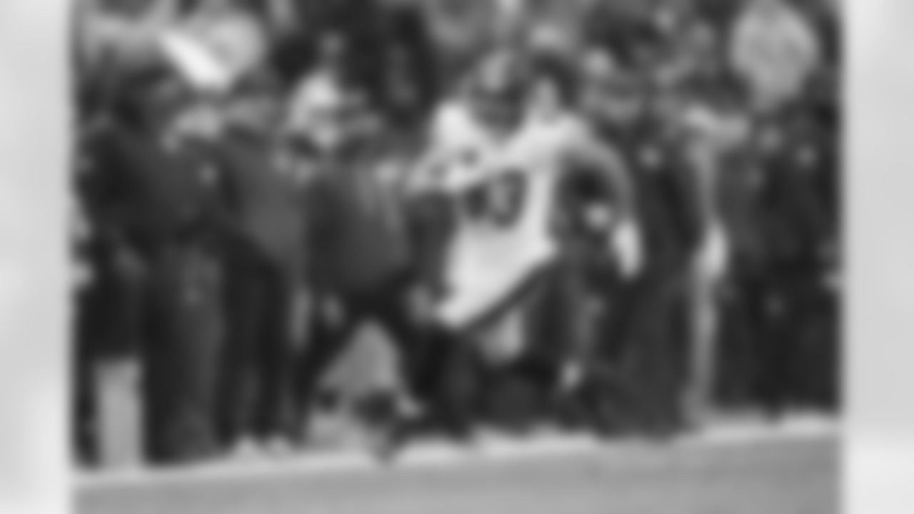 Pittsburgh Steelers tight end/fullback Connor Heyward (83) during a regular season game between the Pittsburgh Steelers and the Cleveland Browns, Sunday, Dec. 28, 2025 in Cleveland, OH. (Karl Roser / Pittsburgh Steelers)