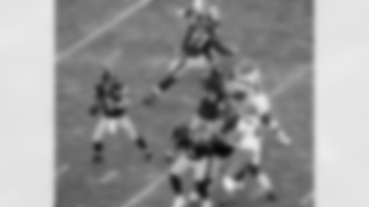 Pittsburgh Steelers quarterback Aaron Rodgers (8) during a regular season game between the Pittsburgh Steelers and the Cleveland Browns, Sunday, Oct. 12, 2025 in Pittsburgh, PA. The Steelers defeated the Browns 23-9. (Arron Anastasia/ Pittsburgh Steelers)