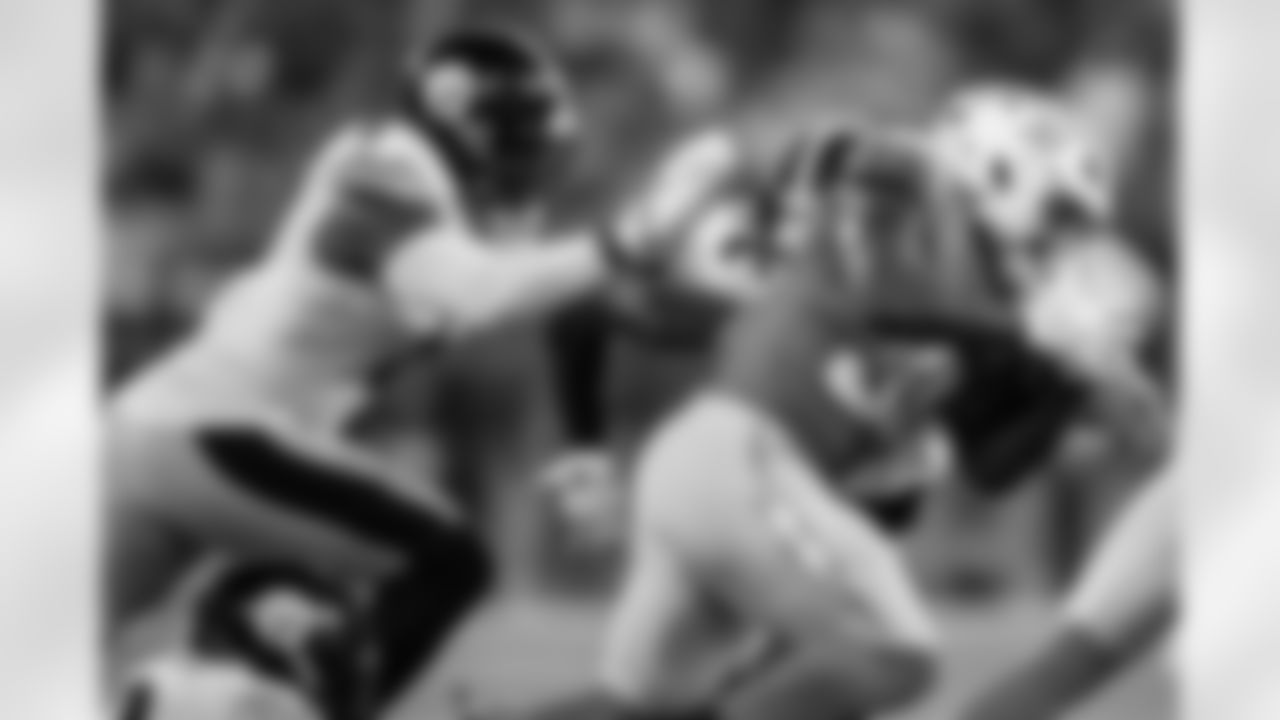 Pittsburgh Steelers linebacker Patrick Queen (6) and Pittsburgh Steelers safety Kyle Dugger (29) tackle an opponent during a regular season game against the Los Angeles Chargers, Sunday, Nov. 9, 2025 in Inglewood, CA. The Chargers beat the Steelers 25-10. (Alysa Rubin / Pittsburgh Steelers)