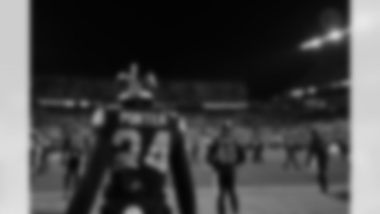 Pittsburgh Steelers cornerback Joey Porter Jr. (24) during a regular season game between the Pittsburgh Steelers and the Miami Dolphins, Monday, Dec. 15, 2025 in Pittsburgh, PA. (Taylor Ollason / Pittsburgh Steelers)