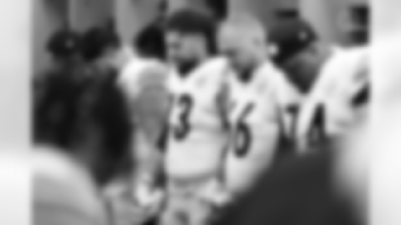 Pittsburgh Steelers offensive lineman Isaac Seumalo (73) during a regular season game between the Pittsburgh Steelers and the Chicago Bears, Sunday, Nov. 23, 2025 in Chicago, IL. (Karl Roser / Pittsburgh Steelers)