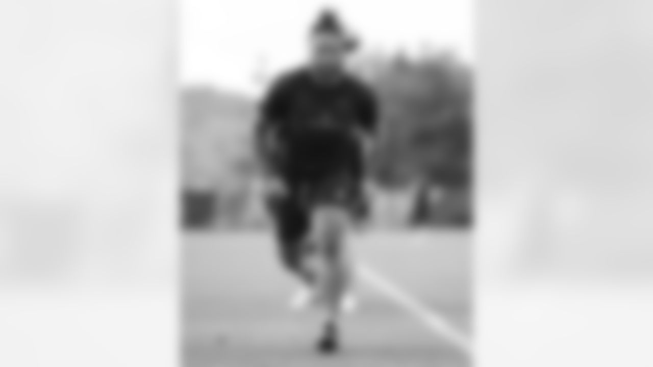 Pittsburgh Steelers running back Jaylen Warren (30) during Phase One of the voluntary offseason workout program on Tuesday, April 22, 2025 in Pittsburgh, PA. (Karl Roser / Pittsburgh Steelers)