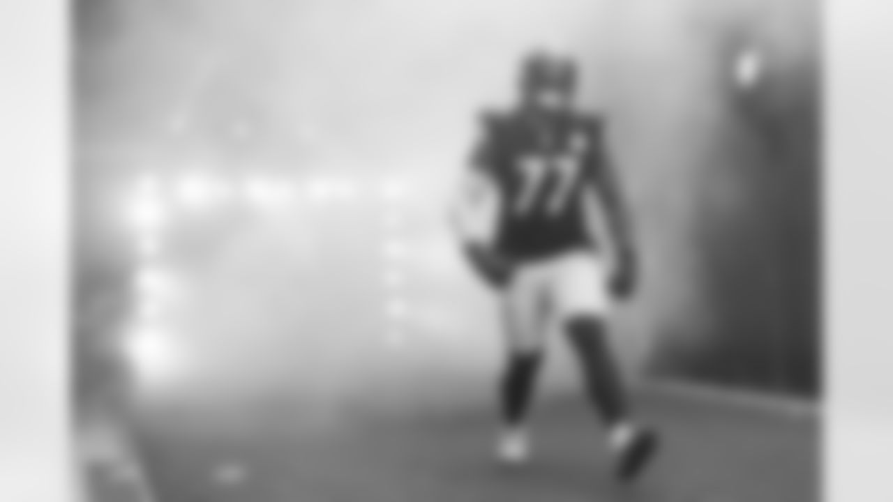 Pittsburgh Steelers offensive tackle Broderick Jones (77) prior to a regular season game between the Pittsburgh Steelers and the Cincinnati Bengals, Sunday, Nov. 16, 2025 in Pittsburgh, PA. The Steelers defeated the Bengals 34-12. (Karl Roser / Pittsburgh Steelers)