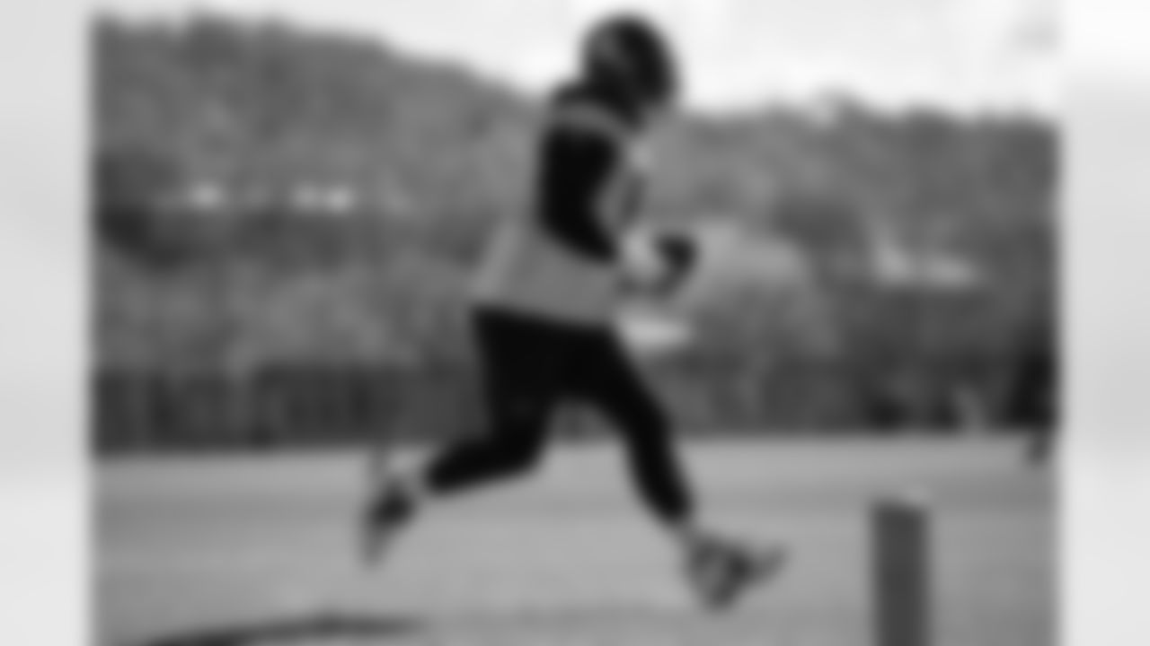 Pittsburgh Steelers defensive tackle Cameron Heyward (97) during practice at the UPMC Rooney Sports Complex preparing for a Week 9 matchup against the Indianapolis Colts, Friday, Oct. 31, 2025 in Pittsburgh, PA. (Alysa Rubin / Pittsburgh Steelers)