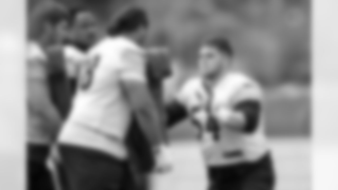 Pittsburgh Steelers center Zach Frazier (54) participates in the Organized Team Activities (OTAs), Tuesday May 27, 2025 at the UPMC Rooney Sports Complex. (Alysa Rubin / Pittsburgh Steelers)