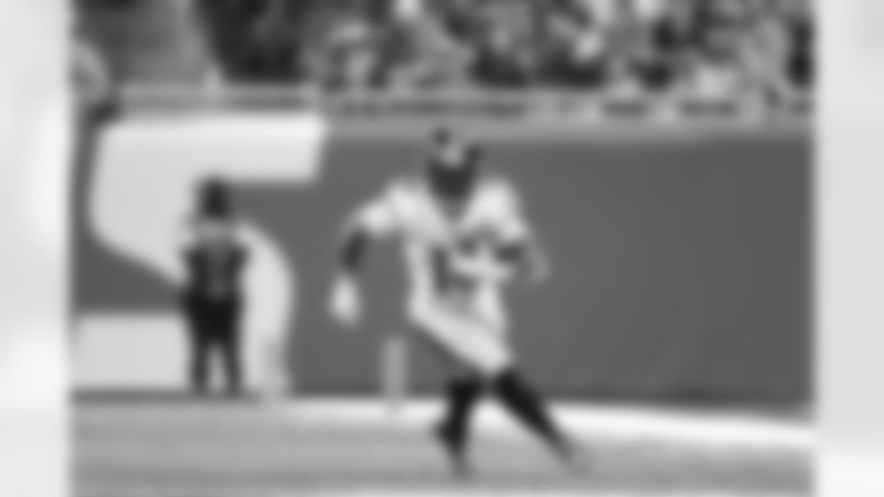 Pittsburgh Steelers running back Kenneth Gainwell (14) during a regular season game between the Pittsburgh Steelers and the Detroit Lions, Sunday, Dec. 21, 2025 in Detroit, MI. (Alysa Rubin / Pittsburgh Steelers)