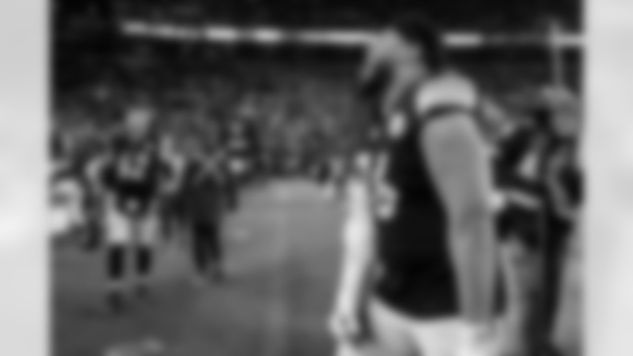 Pittsburgh Steelers offensive tackle Troy Fautanu (76) following a regular season game between the Pittsburgh Steelers and the Baltimore Ravens, Sunday, Jan. 4, 2026 in Pittsburgh, PA. The Steelers defeated the Ravens 26-24. (Alysa Rubin / Pittsburgh Steelers)