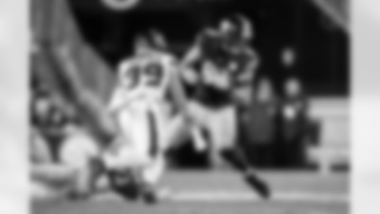 Pittsburgh Steelers tight end Pat Freiermuth (88) runs the ball during a postseason Wild Card game between the Pittsburgh Steelers and the Houston Texans, Monday, Jan. 12, 2026 in Pittsburgh, PA. The Texans beat the Steelers 30-6. (Karl Roser / Pittsburgh Steelers)