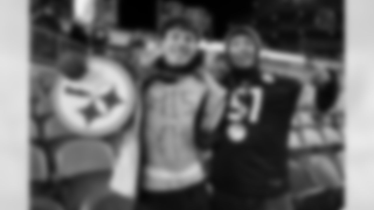 Pittsburgh Steelers fans during a postseason Wild Card game between the Pittsburgh Steelers and the Houston Texans, Monday, Jan. 12, 2026 in Pittsburgh, PA. (Alysa Rubin / Pittsburgh Steelers)