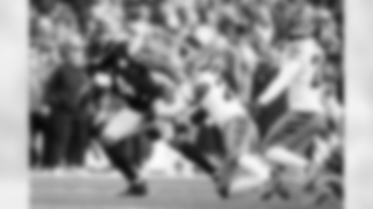 Pittsburgh Steelers wide receiver DK Metcalf (4) during a regular season game between the Pittsburgh Steelers and the Cincinnati Bengals, Sunday, Nov. 16, 2025 in Pittsburgh, PA. The Steelers defeated the Bengals 34-12. (Karl Roser / Pittsburgh Steelers)