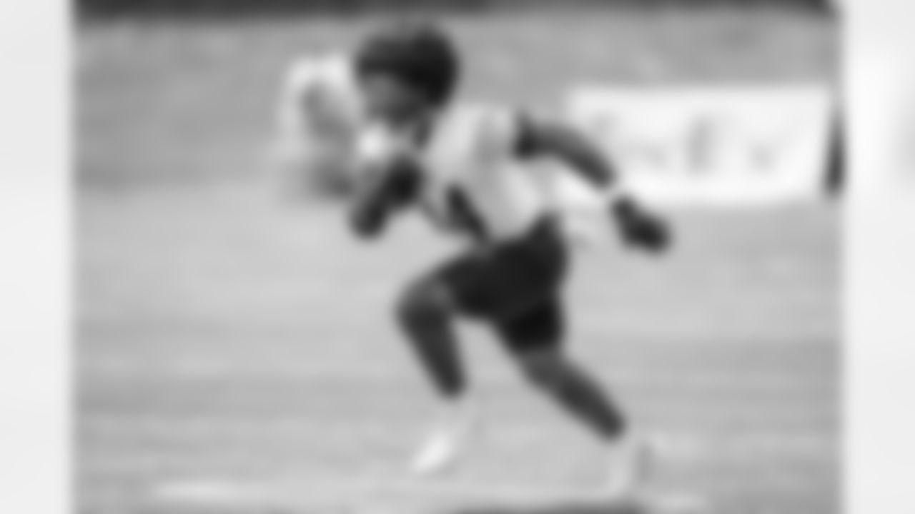 Pittsburgh Steelers running back Kenneth Gainwell (14) trains at Saint Vincent College during the 2025 Steelers Training Camp on Thursday July 24, 2025 in Latrobe, PA. (Karl Roser / Pittsburgh Steelers)