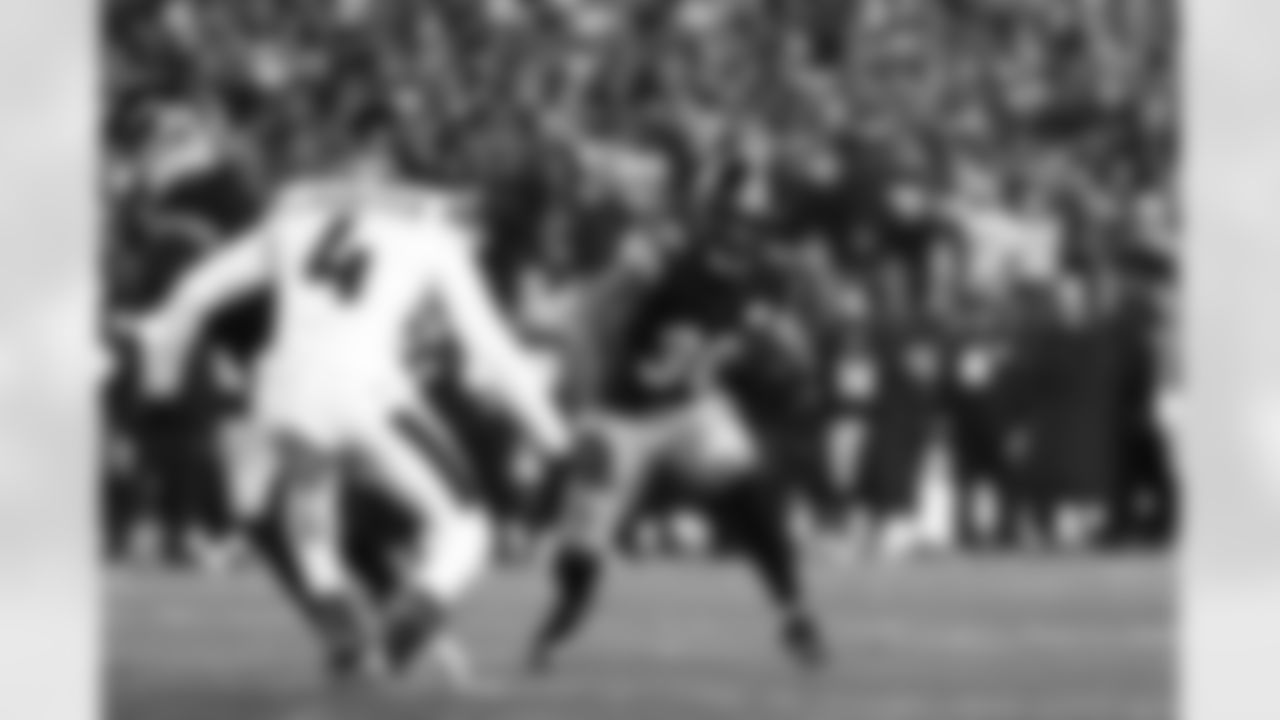 Pittsburgh Steelers running back Jaylen Warren (30) during a postseason Wild Card game between the Pittsburgh Steelers and the Houston Texans, Monday, Jan. 12, 2026 in Pittsburgh, PA. (Jared Wickerham / Pittsburgh Steelers)