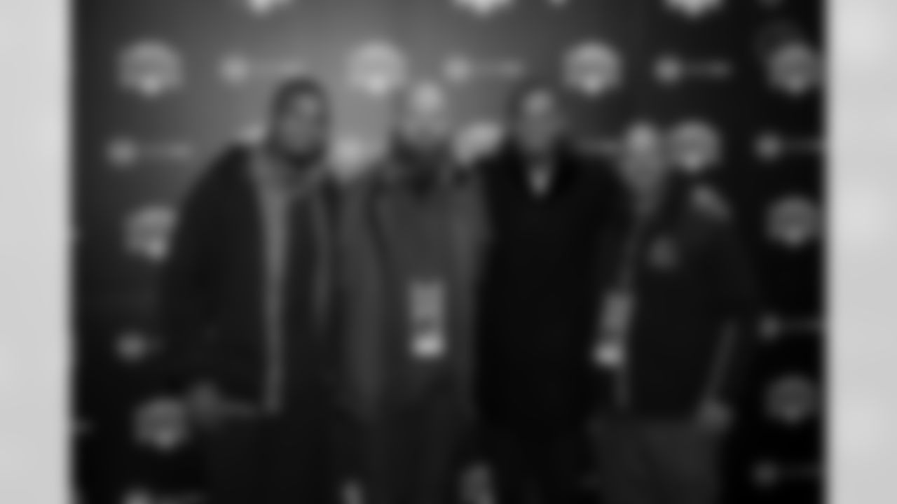 The Pittsburgh Steelers celebrate the 2025 Hall of Honor Class during the Hall of Honor Dinner Ceremony presented by U.S. Steel on Sunday, Dec. 14, 2025 in Pittsburgh, PA. (Karl Roser / Pittsburgh Steelers)