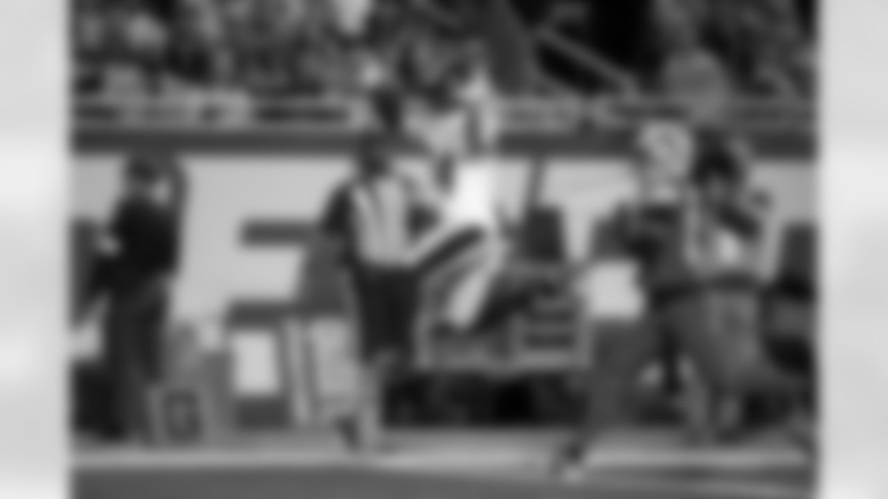 Pittsburgh Steelers running back Kenneth Gainwell (14) during a regular season game between the Pittsburgh Steelers and the Detroit Lions, Sunday, Dec. 21, 2025 in Detroit, MI. The Steelers defeated the Lions 29-24. (Karl Roser / Pittsburgh Steelers)