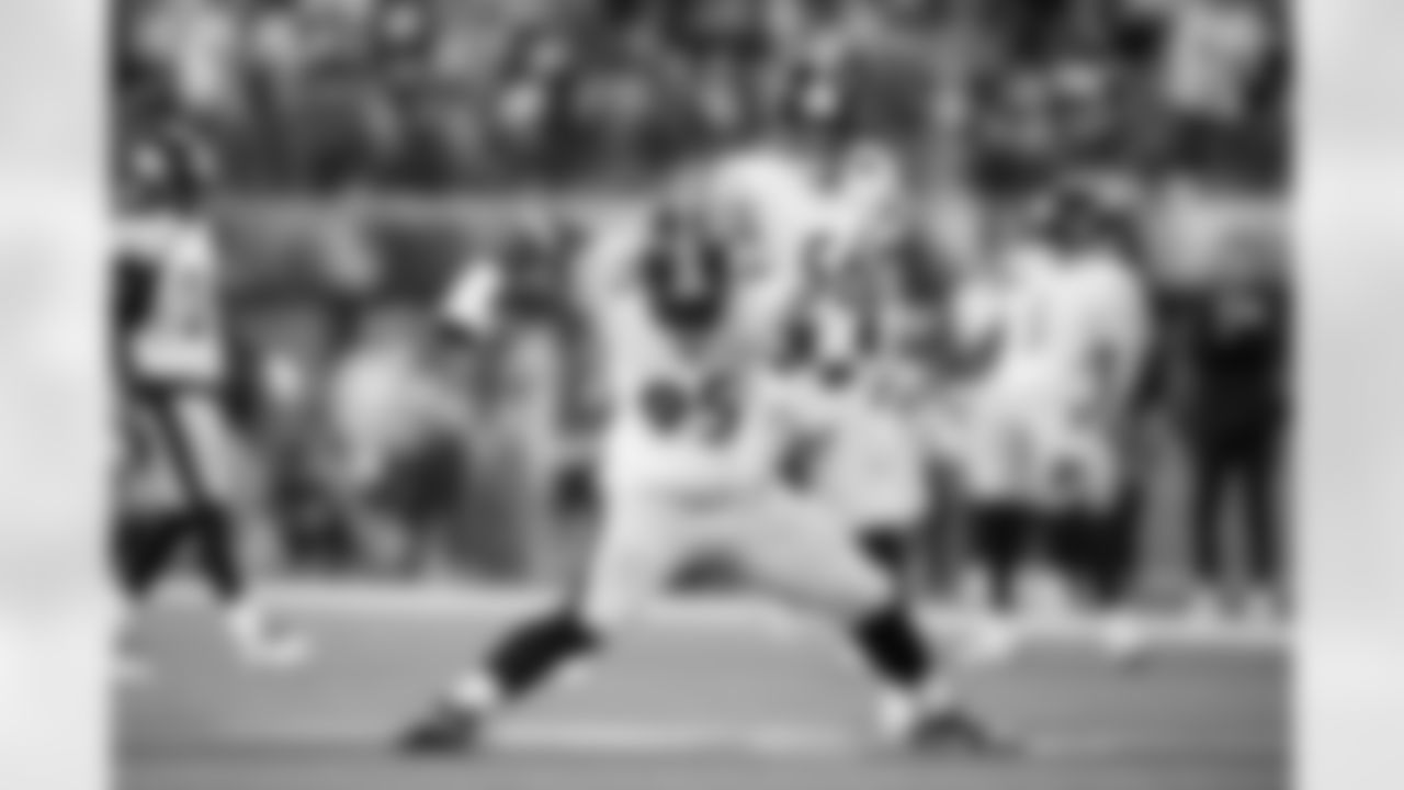 Pittsburgh Steelers defensive tackle Keeanu Benton (95) during a regular season game between the Pittsburgh Steelers and the Los Angeles Chargers, Sunday, Nov. 9, 2025 in Inglewood, CA. The Chargers beat the Steelers 25-10. (Karl Roser / Pittsburgh Steelers)