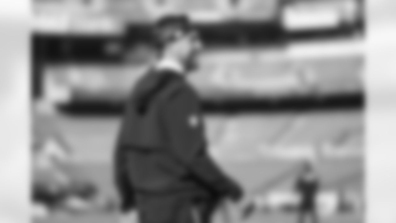 Pittsburgh Steelers wide receiver Adam Thielen (16) during a regular season game between the Pittsburgh Steelers and the Baltimore Ravens, Sunday, Dec. 7, 2025 in Baltimore, MD. (Karl Roser / Pittsburgh Steelers)